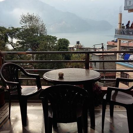Hotel Bhadrakali Pokhara Inn Buitenkant foto