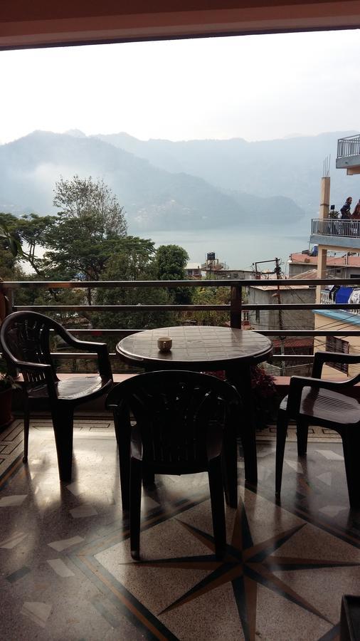 Hotel Bhadrakali Pokhara Inn Buitenkant foto