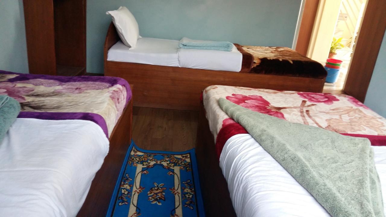 Hotel Bhadrakali Pokhara Inn Buitenkant foto