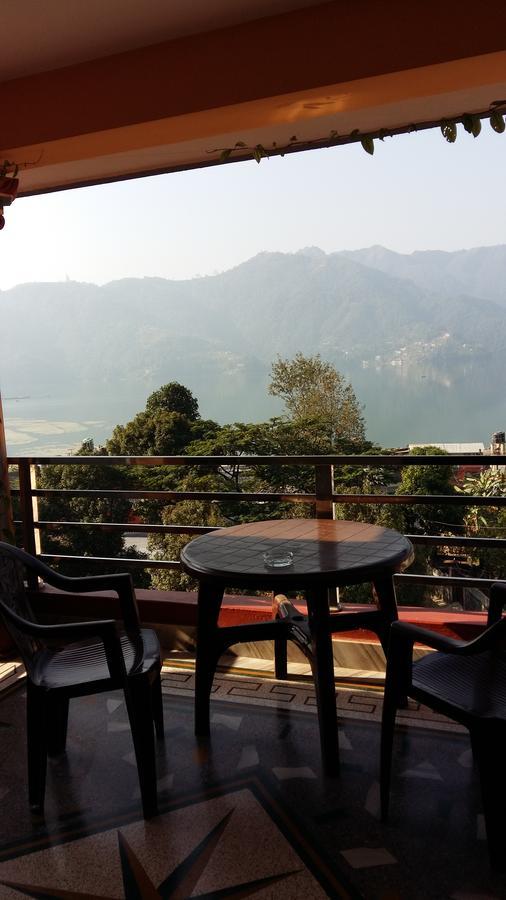 Hotel Bhadrakali Pokhara Inn Buitenkant foto