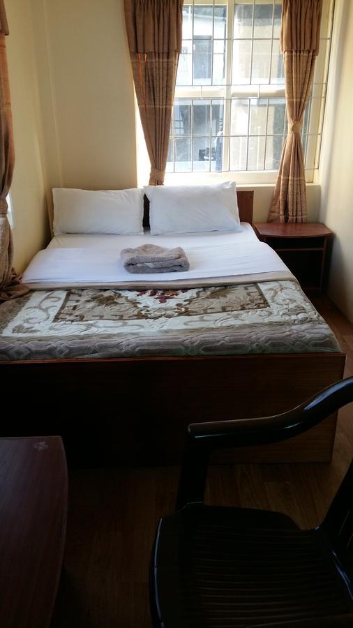 Hotel Bhadrakali Pokhara Inn Buitenkant foto