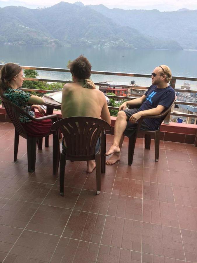 Hotel Bhadrakali Pokhara Inn Buitenkant foto