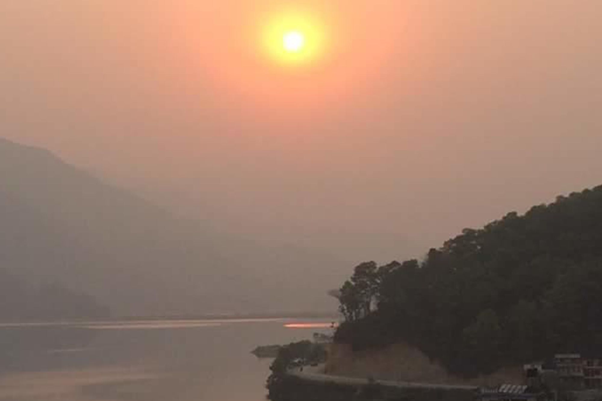 Hotel Bhadrakali Pokhara Inn Buitenkant foto