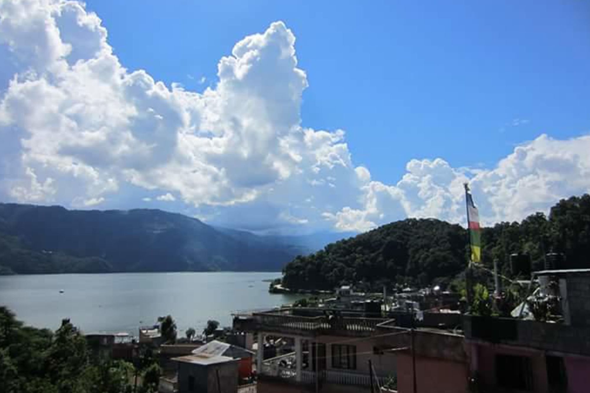 Hotel Bhadrakali Pokhara Inn Buitenkant foto