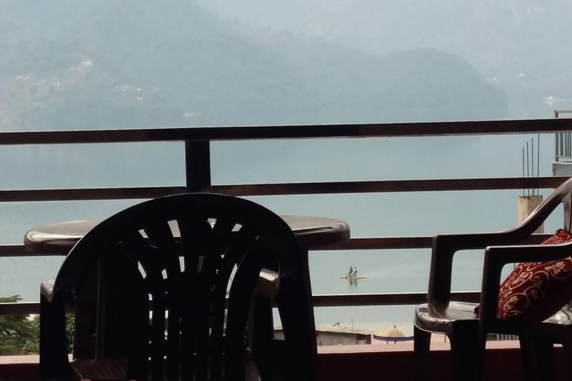 Hotel Bhadrakali Pokhara Inn Buitenkant foto